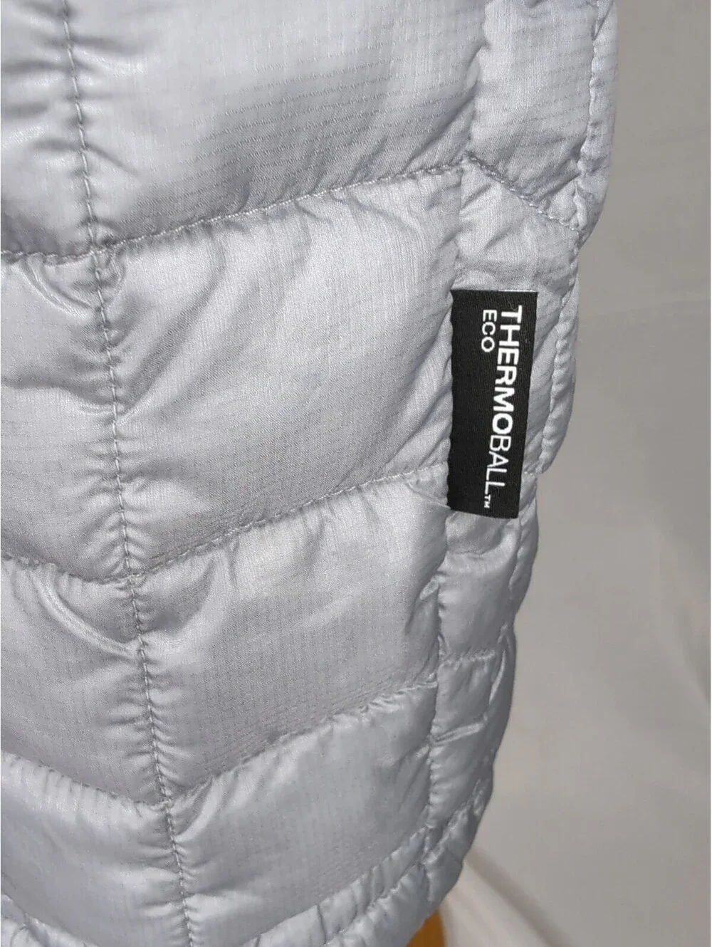 THE NORTH FACE VEST MEN'S THERMOBALL TREKKER QUILTED JACKET SILVER MEDIUM WINTER